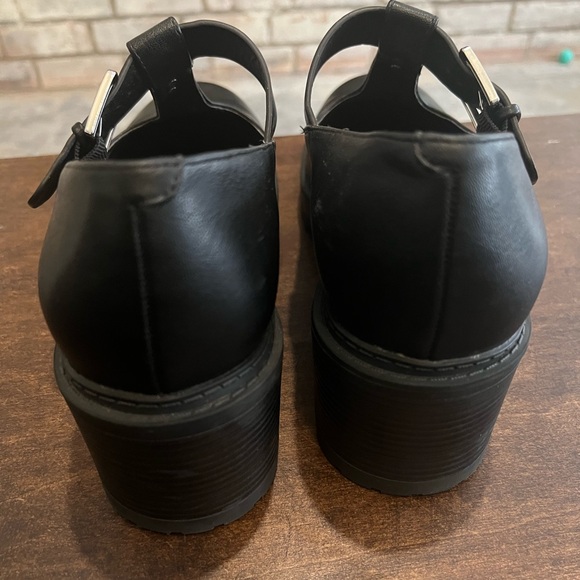 GBG Mary Jane’s - Picture 4 of 5